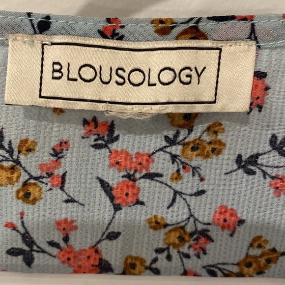 Blouseology Floral Tie-up Shirt - Picture 4 of 4